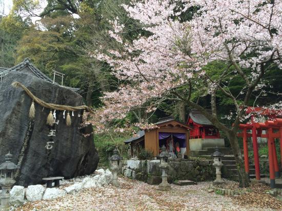 香春神社