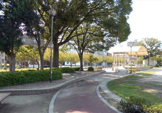東町公園