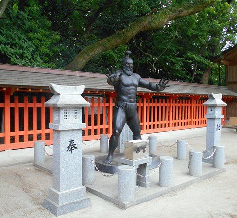 古代力士像