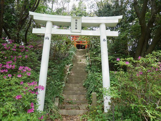 御霊神社