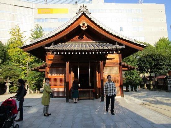 警固神社