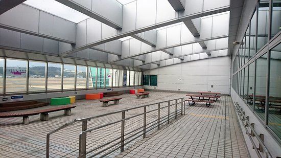 福岡空港国際線送迎展望デッキ